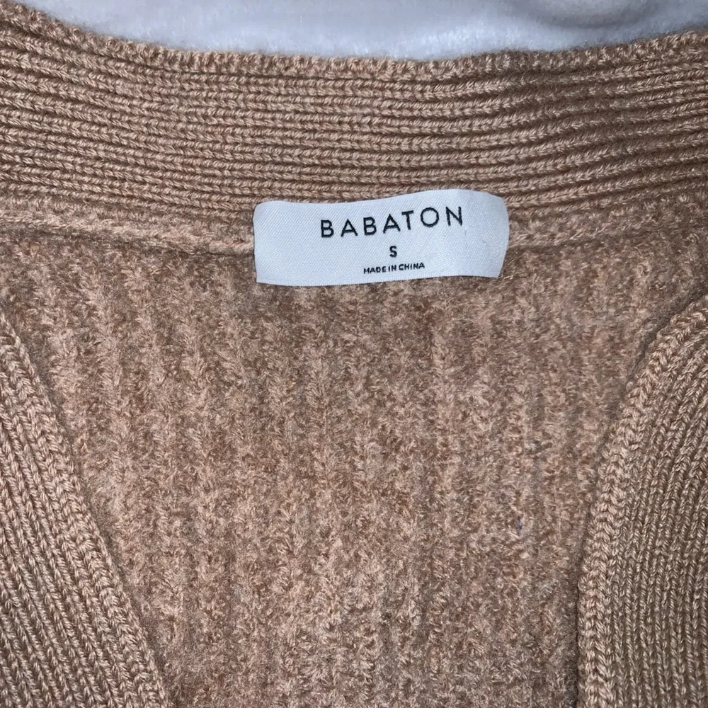 Aritzia Babaton Cardigan - Picture 2 of 2